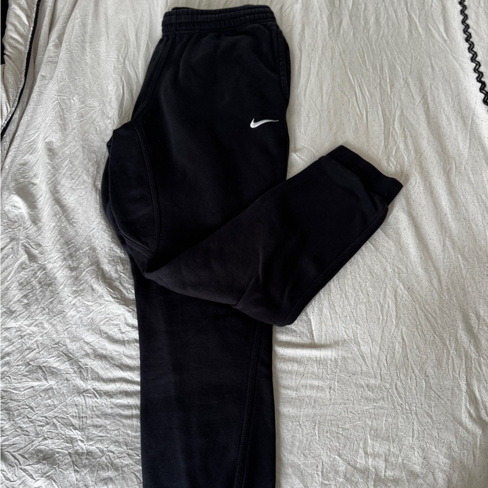 Nike Men’s Black Sweat Pants - Picture 2 of 3